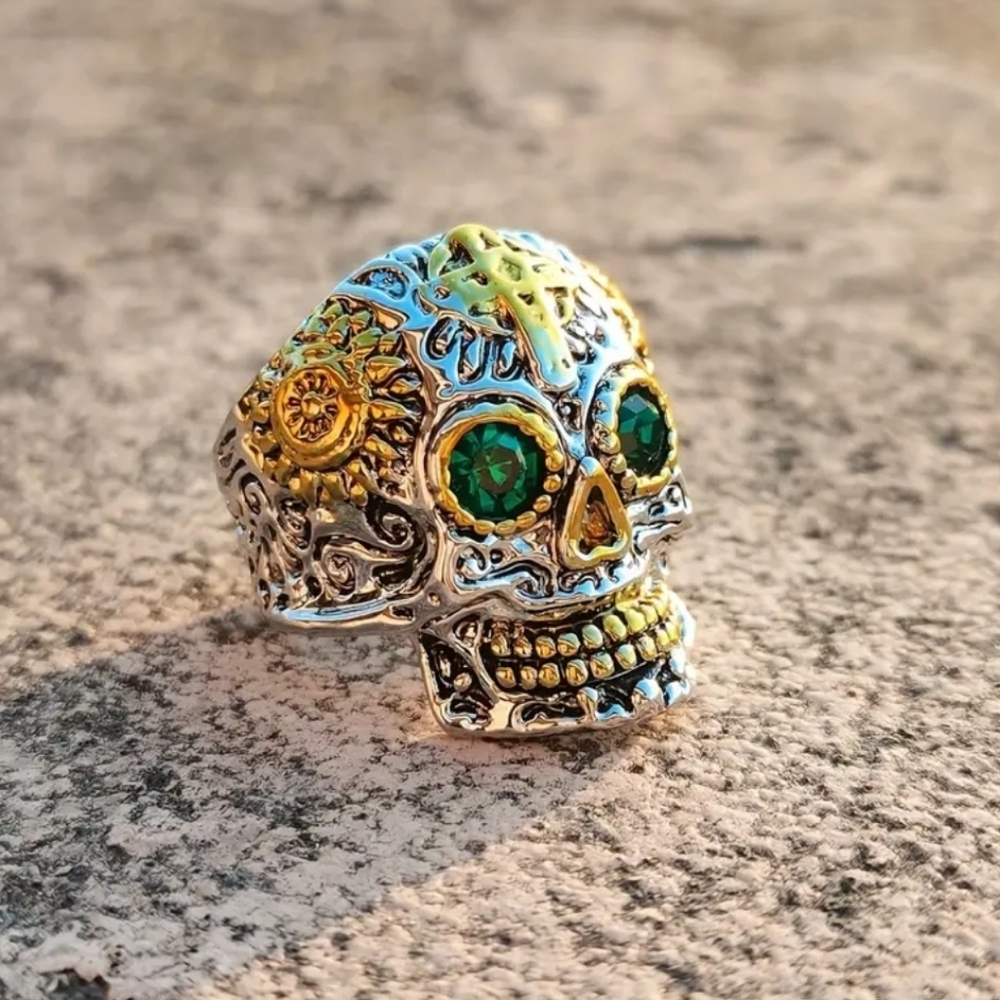 Retro Skull Head Ring - Picture 2 of 9